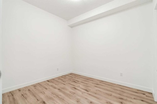 202-20 Sage Hill Nw, Calgary, AB - Indoor Photo Showing Other Room