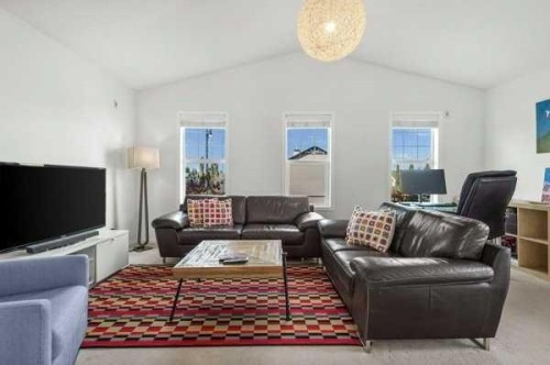 110 Cougar Ridge Circle Sw, Calgary, AB - Indoor Photo Showing Living Room