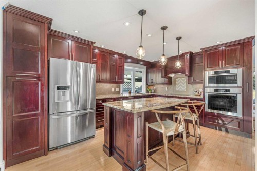 12235 Lake Fraser Way Se, Calgary, AB - Indoor Photo Showing Kitchen With Upgraded Kitchen