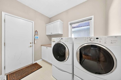 10345 Hamptons Boulevard Nw, Calgary, AB - Indoor Photo Showing Laundry Room