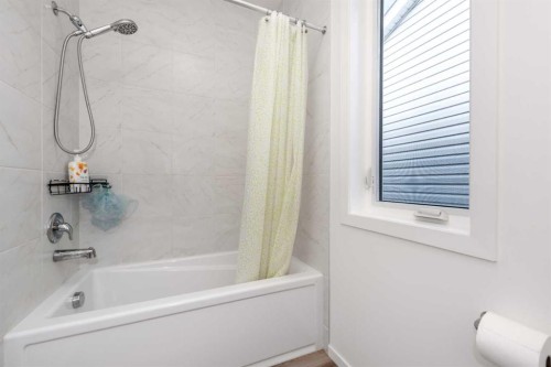 29 Cityside Link Ne, Calgary, AB - Indoor Photo Showing Bathroom