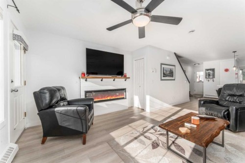 205-112 Kananaskis Way, Canmore, AB - Indoor Photo Showing Living Room