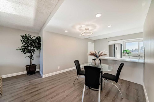 199 Maitland Drive Ne, Calgary, AB - Indoor Photo Showing Dining Room