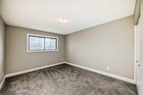 199 Maitland Drive Ne, Calgary, AB - Indoor Photo Showing Other Room
