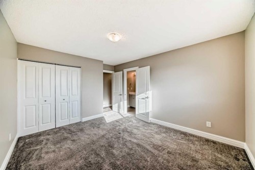 199 Maitland Drive Ne, Calgary, AB - Indoor Photo Showing Other Room