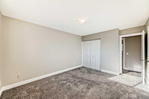 199 Maitland Drive Ne, Calgary, AB - Indoor Photo Showing Other Room