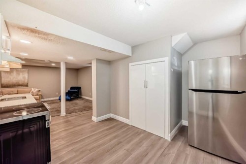 199 Maitland Drive Ne, Calgary, AB - Indoor