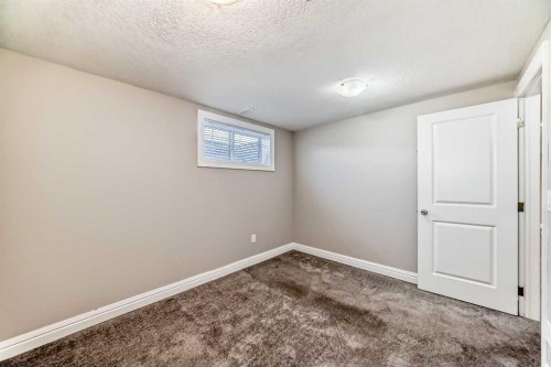 199 Maitland Drive Ne, Calgary, AB - Indoor Photo Showing Other Room