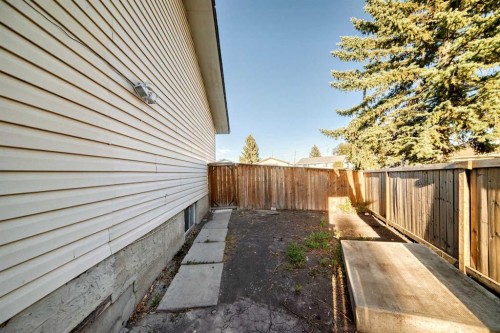 199 Maitland Drive Ne, Calgary, AB - Outdoor