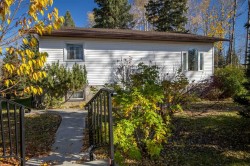 33449 Highway 584  Rural Mountain View County, AB T0M 1X0