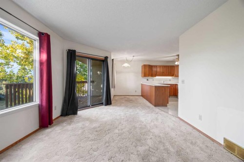 52 Sandarac Circle Nw, Calgary, AB - Indoor Photo Showing Other Room