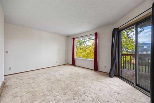 52 Sandarac Circle Nw, Calgary, AB - Indoor Photo Showing Other Room