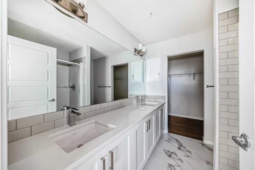 1305-42 Cranbrook Gardens Se, Calgary, AB - Indoor