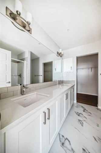 1305-42 Cranbrook Gardens Se, Calgary, AB - Indoor Photo Showing Other Room