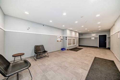 1305-42 Cranbrook Gardens Se, Calgary, AB - Indoor Photo Showing Other Room