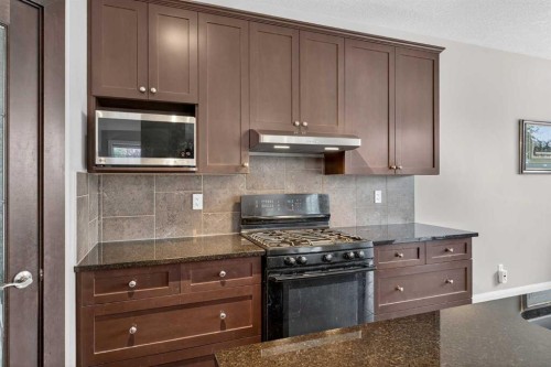 137 Evanspark Circle Nw, Calgary, AB - Indoor Photo Showing Kitchen