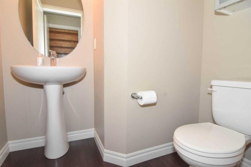 12 Legacy Gate Se, Calgary, AB - Indoor Photo Showing Bathroom