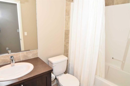12 Legacy Gate Se, Calgary, AB - Indoor Photo Showing Bathroom