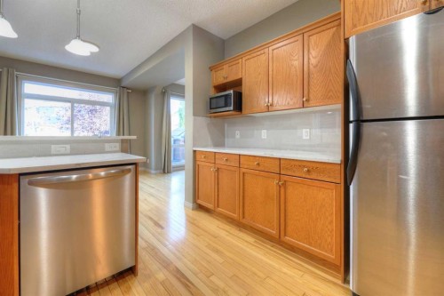 8903 Royal Oak Way Nw, Calgary, AB - Indoor Photo Showing Kitchen