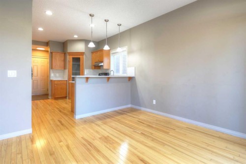 8903 Royal Oak Way Nw, Calgary, AB - Indoor Photo Showing Kitchen