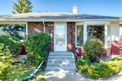 3915 73 Street NW Calgary, AB T3B 2L8