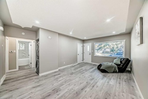 1923 9A Avenue Ne, Calgary, AB - Indoor Photo Showing Other Room