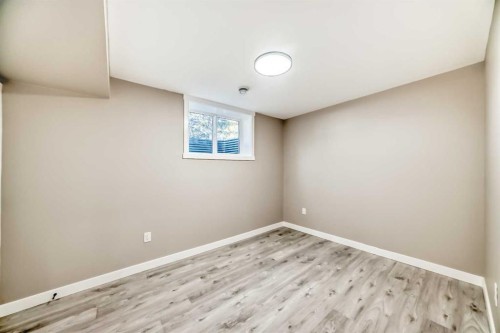 1923 9A Avenue Ne, Calgary, AB - Indoor Photo Showing Other Room