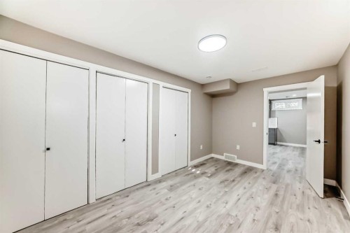 1923 9A Avenue Ne, Calgary, AB - Indoor Photo Showing Other Room