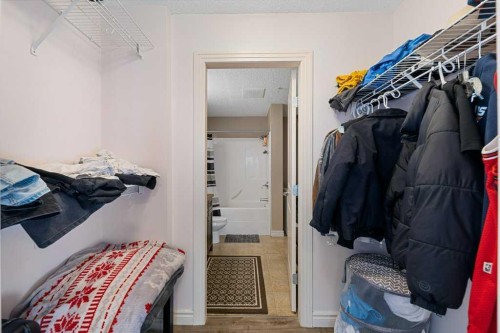 240-60 Royal Oak Plaza Nw, Calgary, AB - Indoor With Storage