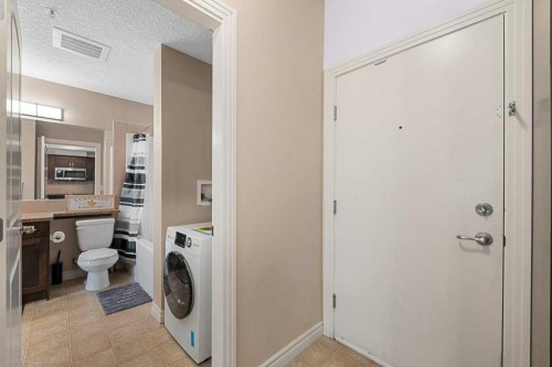 240-60 Royal Oak Plaza Nw, Calgary, AB - Indoor Photo Showing Laundry Room