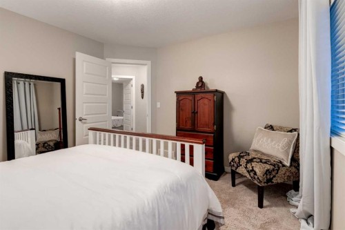 643 Evanston Drive Nw, Calgary, AB - Indoor Photo Showing Bedroom