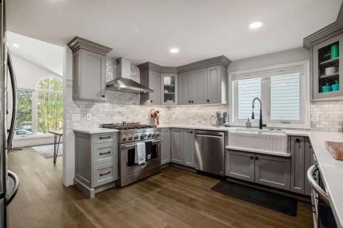 51 Hunters Crescent  Okotoks, AB T1S 1M2