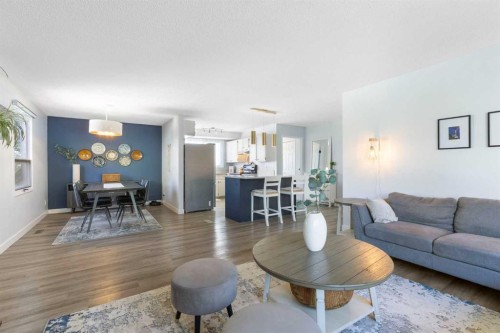 27 Deercrest Close Se, Calgary, AB - Indoor Photo Showing Living Room