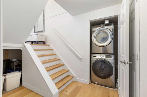 27 Deercrest Close Se, Calgary, AB - Indoor Photo Showing Laundry Room