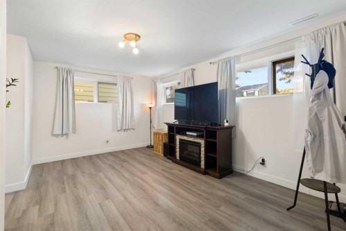 27 Deercrest Close Se, Calgary, AB - Indoor