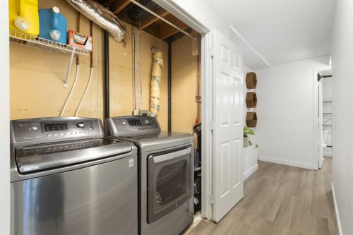 27 Deercrest Close Se, Calgary, AB - Indoor Photo Showing Laundry Room