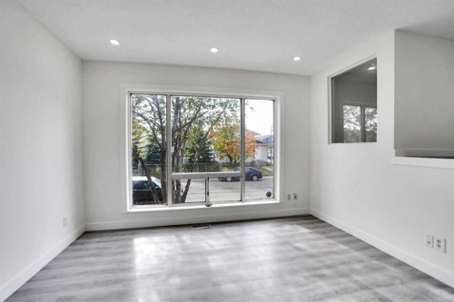 6032 Martingrove Road, Calgary, AB - Indoor
