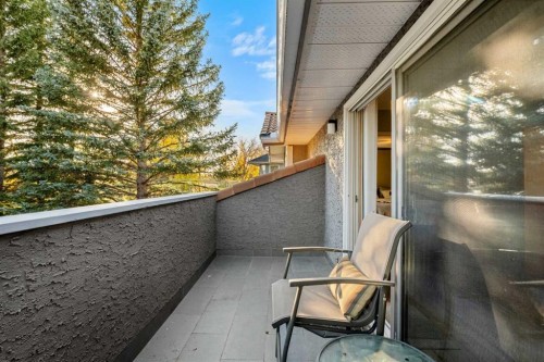 907 Shawnee Drive Sw, Calgary, AB - Outdoor With Balcony With Exterior