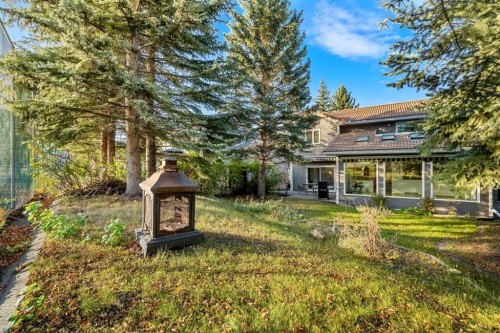 907 Shawnee Drive Sw, Calgary, AB - Outdoor