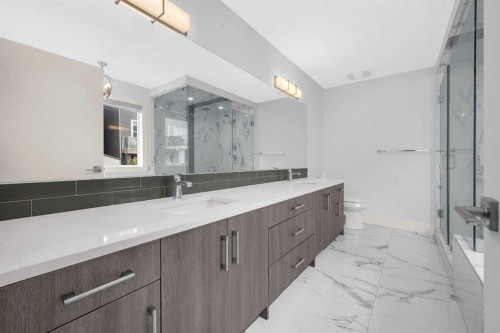 127 Evansview Road Nw, Calgary, AB - Indoor Photo Showing Bathroom