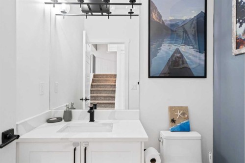 818 Edgefield Street, Strathmore, AB - Indoor Photo Showing Bathroom