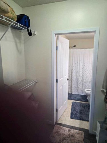 2204-333 Taravista Drive Ne, Calgary, AB - Indoor With Storage