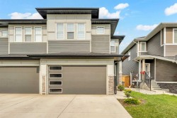 122 South Shore Court  Chestermere, AB T1X 2S2