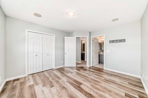 59 Tarington Way Ne, Calgary, AB - Indoor