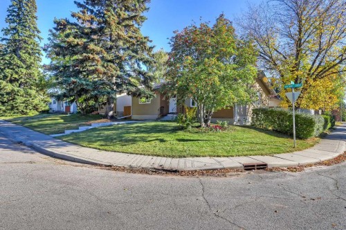 5219 Valiant Drive Nw, Calgary, AB - Outdoor