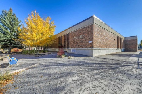 5219 Valiant Drive Nw, Calgary, AB - Outdoor