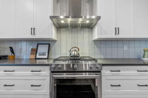 207 Brander Avenue, Langdon, AB - Indoor Photo Showing Kitchen With Upgraded Kitchen
