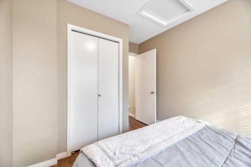 144 Prestwick Avenue, Calgary, AB - Indoor Photo Showing Bedroom