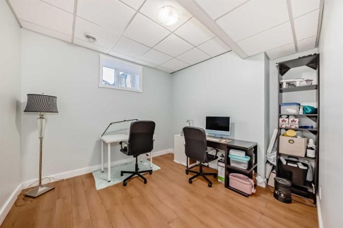 115 Mahogany Way Se, Calgary, AB - Indoor Photo Showing Office