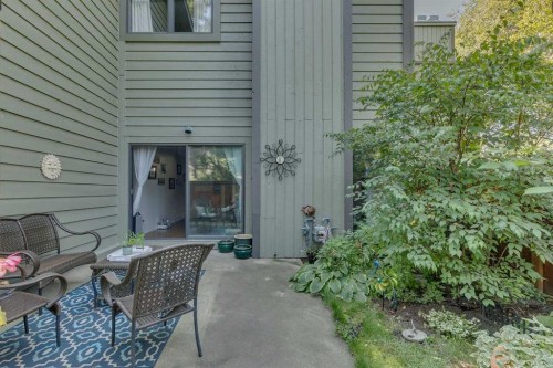 11-10030 Oakmoor Way Sw, Calgary, AB - Outdoor With Exterior
